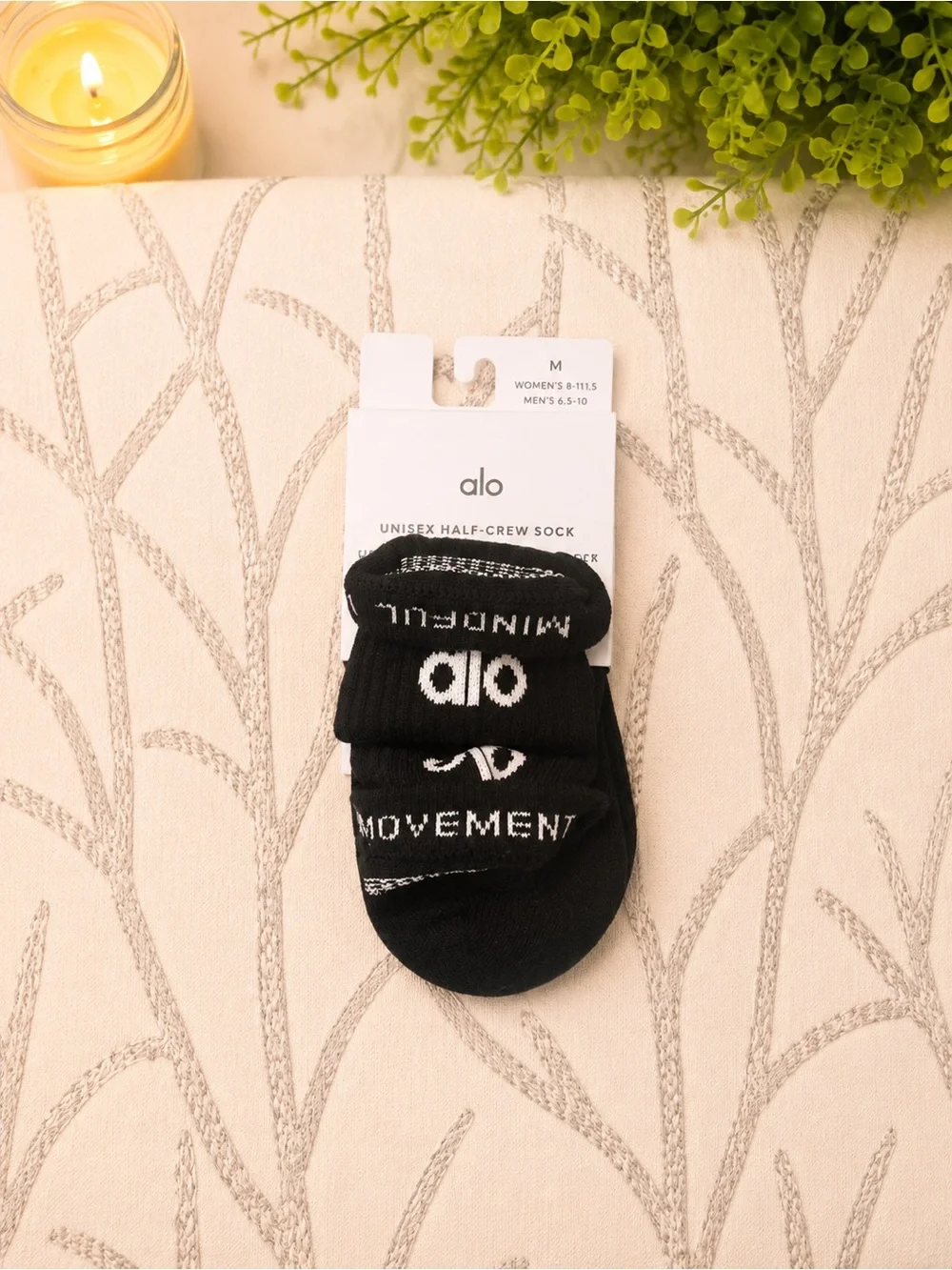 Alo Unisex Half-Crew Sock NWT in Black/White ~ Size M